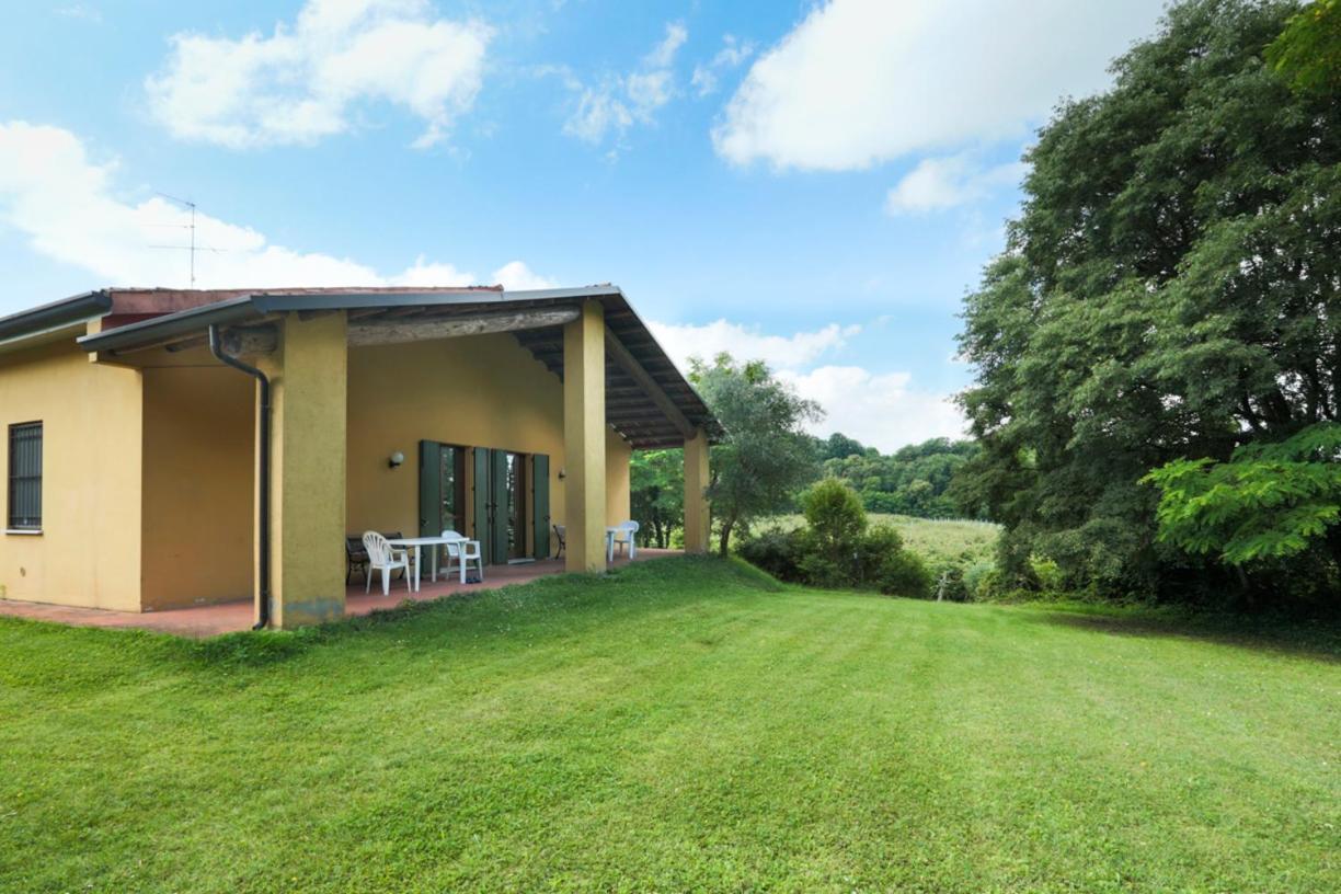 Agriturismo Case In Collina Volta Mantovana Bagian luar foto