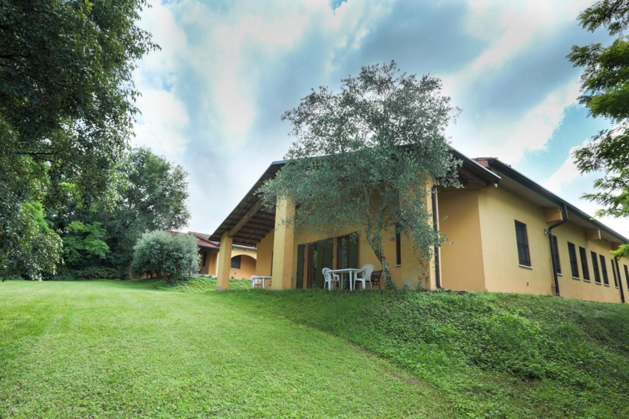 Agriturismo Case In Collina Volta Mantovana Bagian luar foto