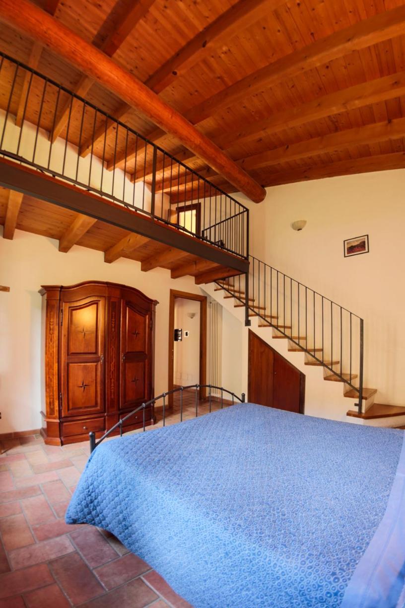 Agriturismo Case In Collina Volta Mantovana Bagian luar foto